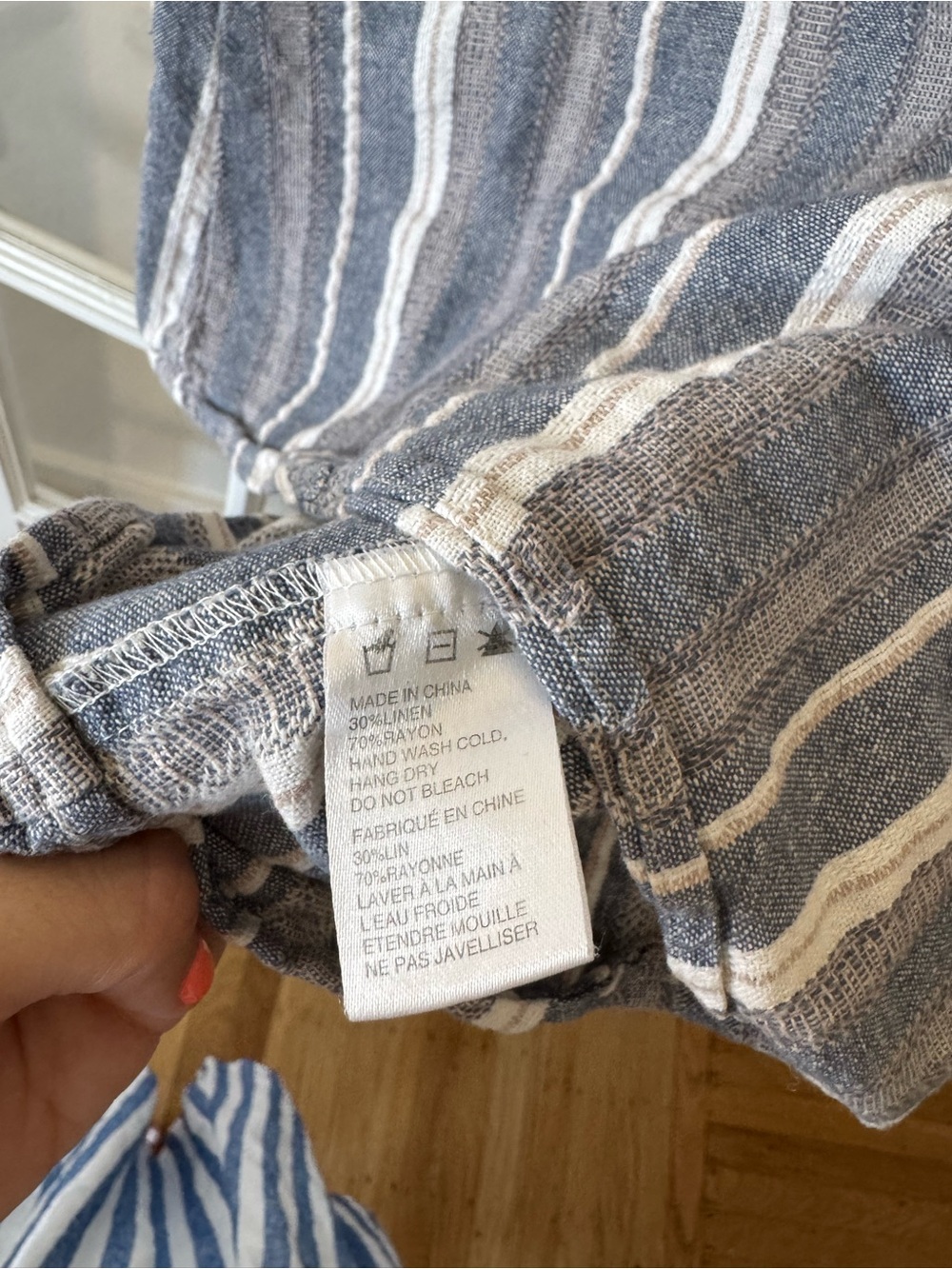 Paper Crane Linen Blend Vertical Striped Sleeveless Tank Top - Blue and White - Picture 4 of 6
